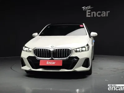 2025 BMW 5-Series 520i M Sport, фото 2, лот 10049448