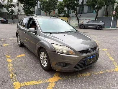 2013 Ford Focus Hatchback Classic 1.8L Manual Million Edition, фото 3, лот 10280419