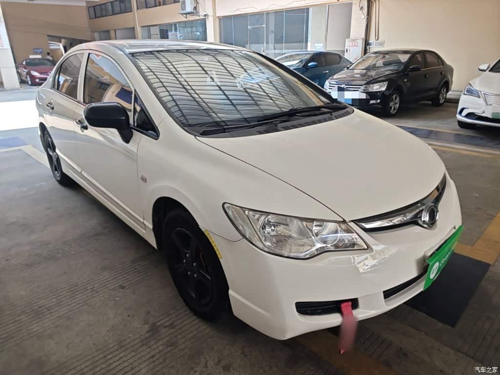 2015 CIIMO CIIMO 1.8L Manual Comfort Edition, фото 4, лот 11153426