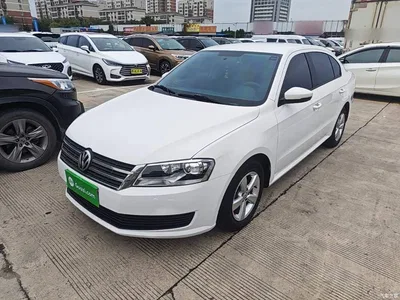 2013 Volkswagen Lavida Facelift Classic 1.6L Automatic Trend, фото 1, лот 10829124