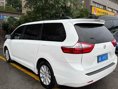 2015 Toyota Sienna 3.5L 4WD L, фото 3, лот 10269619