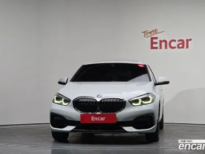 2022 BMW 1-Series 120i Sports, фото 2, лот 10040232