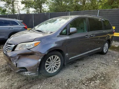 2017 TOYOTA SIENNA XLE 8-PASSENGER, фото 1, лот 10529540