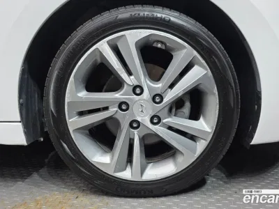 2017 Hyundai AVANTE 1.6 GDI Smart, фото 4, лот 10093421