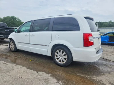 2014 CHRYSLER TOWN & COUNTRY TOURING, фото 2, лот 10866013