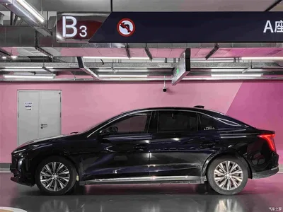 2022 Hongqi E-QM5 431km Charging Enjoyment Edition, фото 3, лот 11419921