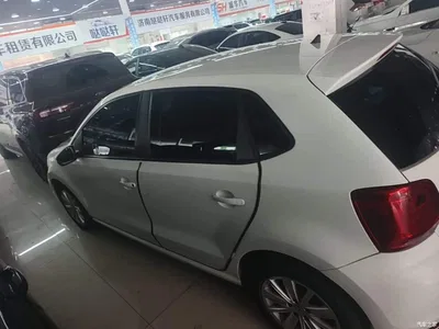 2014 Volkswagen Polo 1.6L Automatic Comfort Edition, фото 4, лот 11113872