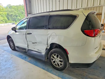 2020 CHRYSLER VOYAGER LXI, фото 2, лот 10660339