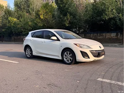 2015 Mazda Mazda3 Axela Hatchback 2.0L Automatic Sport, фото 3, лот 10322030