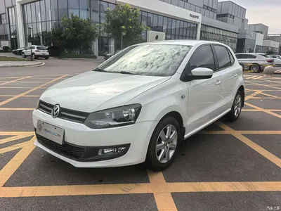 2013 Volkswagen Polo 1.4L Automatic Comfort Edition, фото 1, лот 10383243