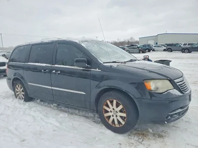 2013 CHRYSLER TOWN & COUNTRY TOURING, фото 4, лот 10869031