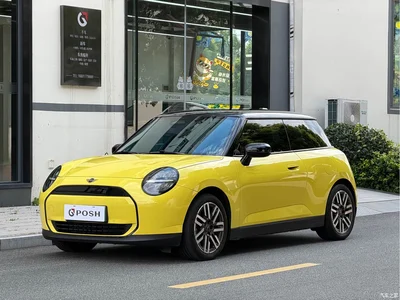 2025 MINI Electric MINI COOPER Facelift 466km COOPER E Classic Trim, фото 1, лот 11168753