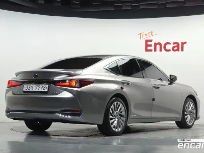 2019 Lexus ES 300h Executive, фото 2, лот 10202604