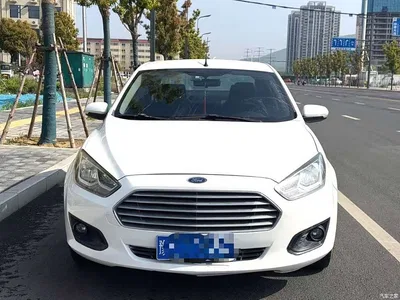 2015 Ford Escort 1.5L Automatic Comfort, фото 2, лот 10300375