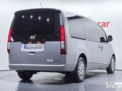 2025 Hyundai Staria Cargo 5-Seater, фото 2, лот 10211111