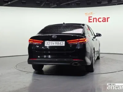 2017 Kia K5 2.0 SX, фото 3, лот 10068368
