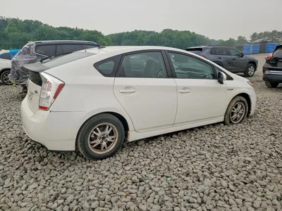 2010 TOYOTA PRIUS III, фото 3, лот 10547222