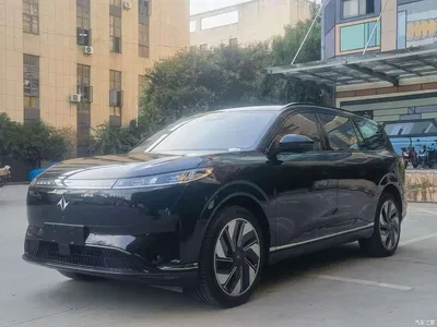 2025 Dongfeng Yipai eπ008 636Ultra Pure Electric 5-Seater, фото 1, лот 11159177