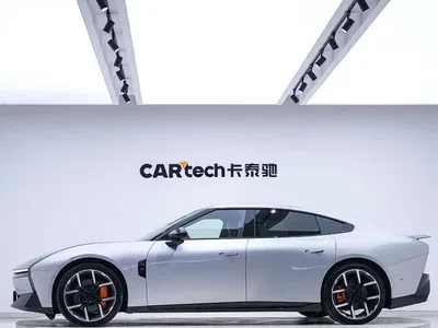 2025 XPeng P7 702km Long Range Edition, фото 3, лот 10374372