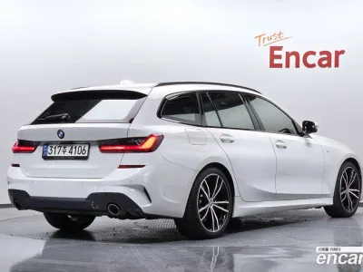 2022 BMW 3-Series 320i Touring M Sports, фото 1, лот 10107203