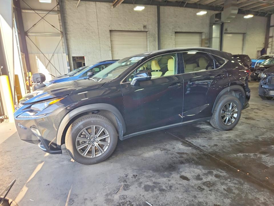 2018 LEXUS NX 300 BASE, фото 1, лот 10904650