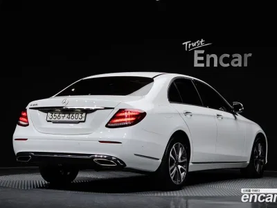 2018 Mercedes-Benz E-Class E300 Exclusive, фото 1, лот 10069158