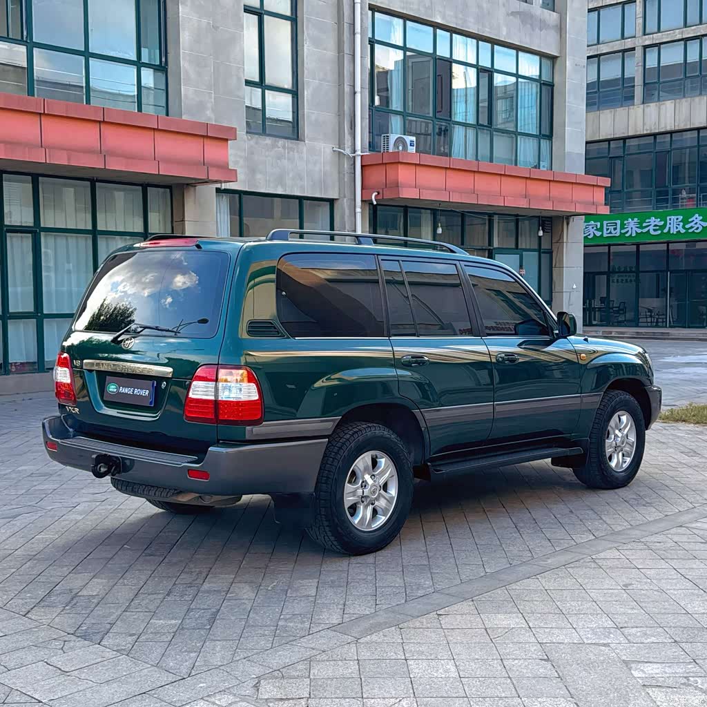 2005 Toyota Land Cruiser Model 4.7L Automatic VX-R Luxury DVD Edition, фото 4, лот 11211808