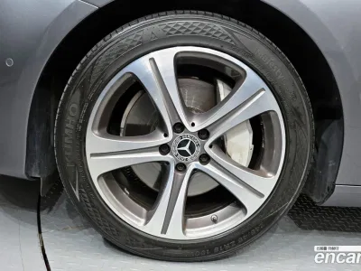 2019 Mercedes-Benz E-Class E300 Avantgarde, фото 4, лот 10074422