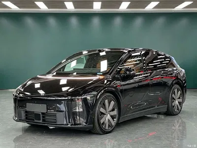 2025 Li Auto i6 4WD Base Model, фото 1, лот 10446377