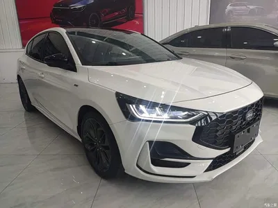 2022 Ford Focus Hatchback EcoBoost 180 Automatic ST Line, фото 4, лот 10298204