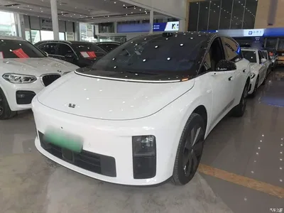 2025 Li Auto i6 4WD Base Model, фото 1, лот 11099225