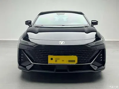 2022 Changan UNI-V 1.5T Premium Model, фото 2, лот 10249139