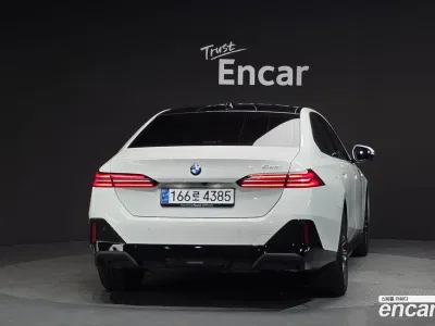 2025 BMW 5-Series 520i M Sport, фото 4, лот 10107374