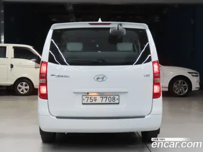 2015 Hyundai Starex 11-Seater Wagon, фото 2, лот 10192215