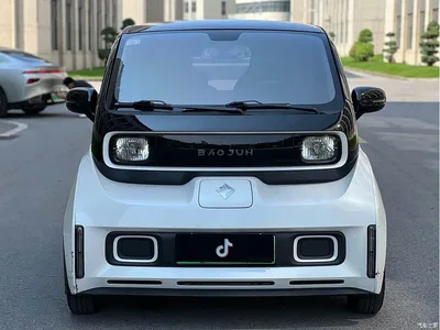 2020 Baojun E300 Stellar Smart Travel Edition, фото 2, лот 10402545