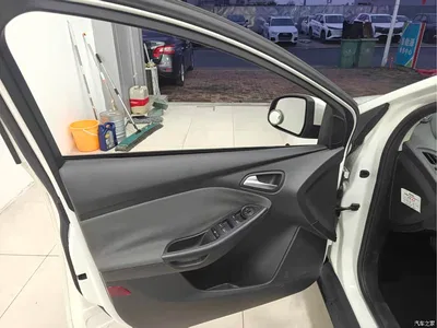 2012 Ford Focus Hatchback 1.6L Automatic Trend, фото 4, лот 11485656
