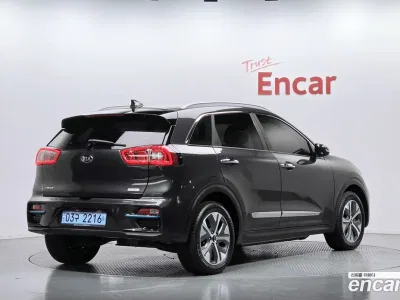 2021 Kia Niro Prestige, фото 2, лот 10177334