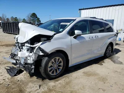 2024 TOYOTA SIENNA XLE, фото 1, лот 10985171
