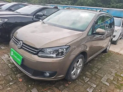 2015 Volkswagen Touran 1.4T DSG Comfort Edition 5-seater, фото 1, лот 10475449