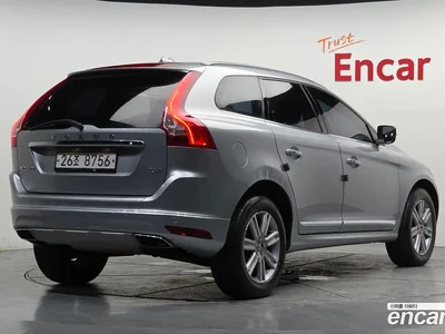 2017 Volvo XC60 D4, фото 2, лот 10125185