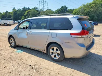 2013 TOYOTA SIENNA LE, фото 2, лот 10582886