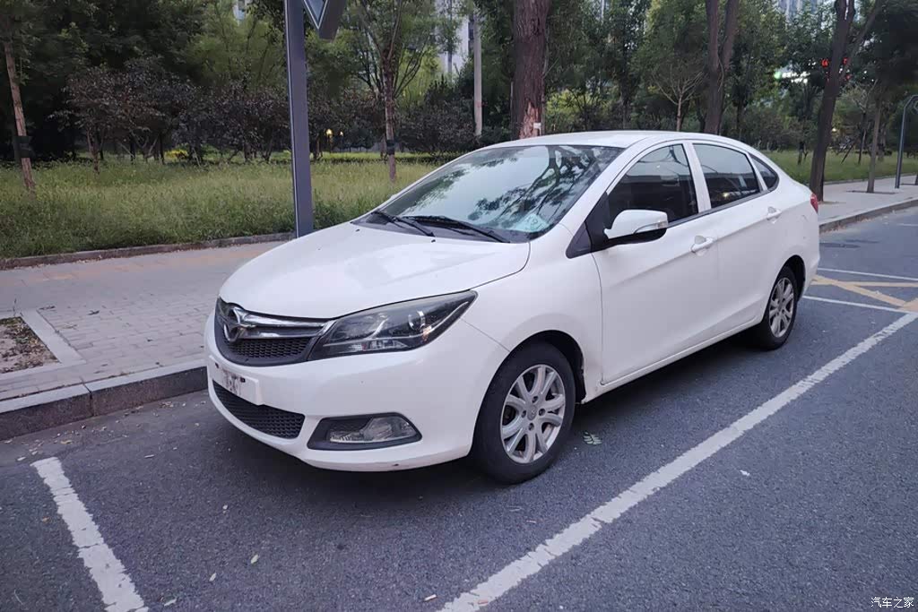 2014 Haima M3 1.5L Manual Comfort, фото 1, лот 10414652