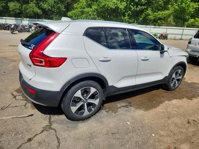 2023 VOLVO XC40 PLUS, фото 3, лот 10875042