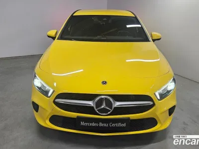2023 Mercedes-Benz A-Class A220 Hatchback, фото 2, лот 10036590