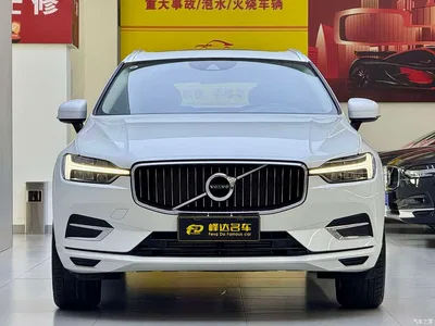 2021 Volvo XC60 T5 AWD Momentum, фото 1, лот 10670771