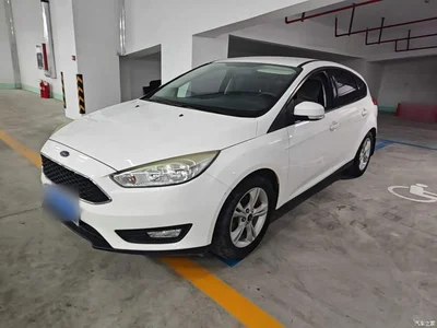2017 Ford Focus Hatchback 1.6L Manual Comfort Smart Edition, фото 1, лот 10765491