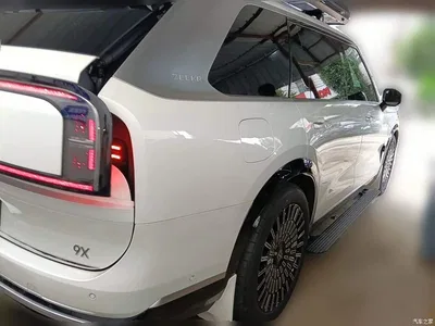 2025 ZEEKR 9X model Ultra Edition 70kWh, фото 4, лот 10388403
