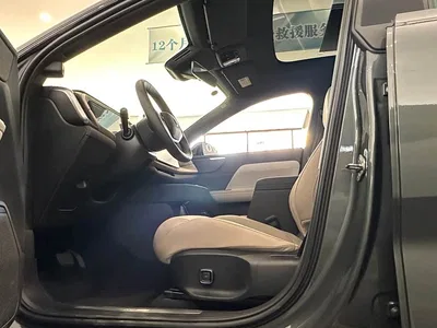 2026 Volvo XC70 Plug-in Hybrid AWD Extended Range Core, фото 4, лот 10365120