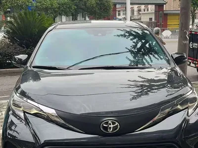 2024 Toyota Granvia 2.5L Hybrid Comfort, фото 2, лот 10383596