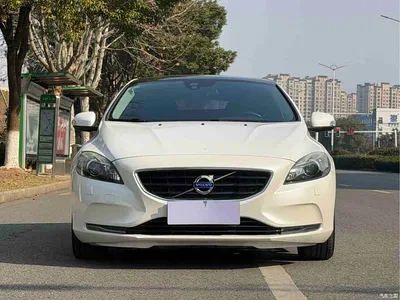 2015 Volvo V40 1.6T Smart Comfort Edition, фото 2, лот 10365184